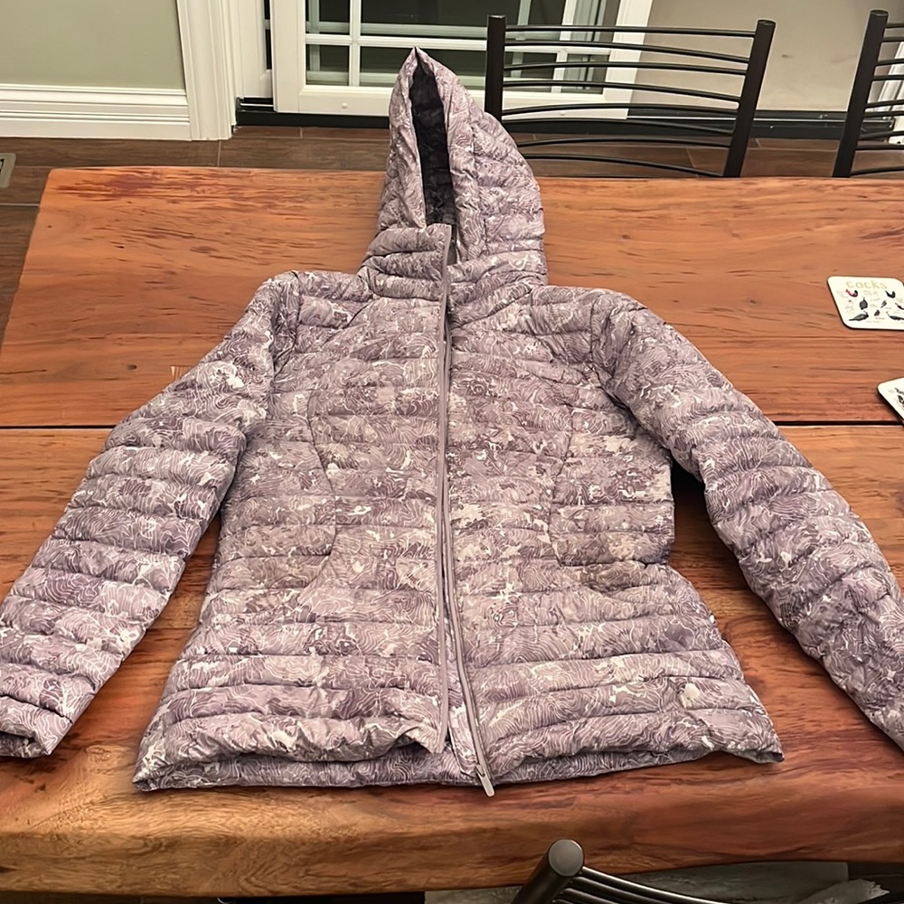 Lululemon - down hooded jacket